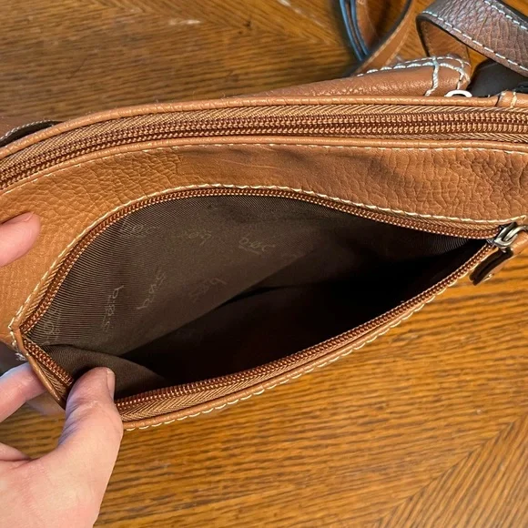 b.o.c. Brown Crossbody Bag - Picture 3 of 6